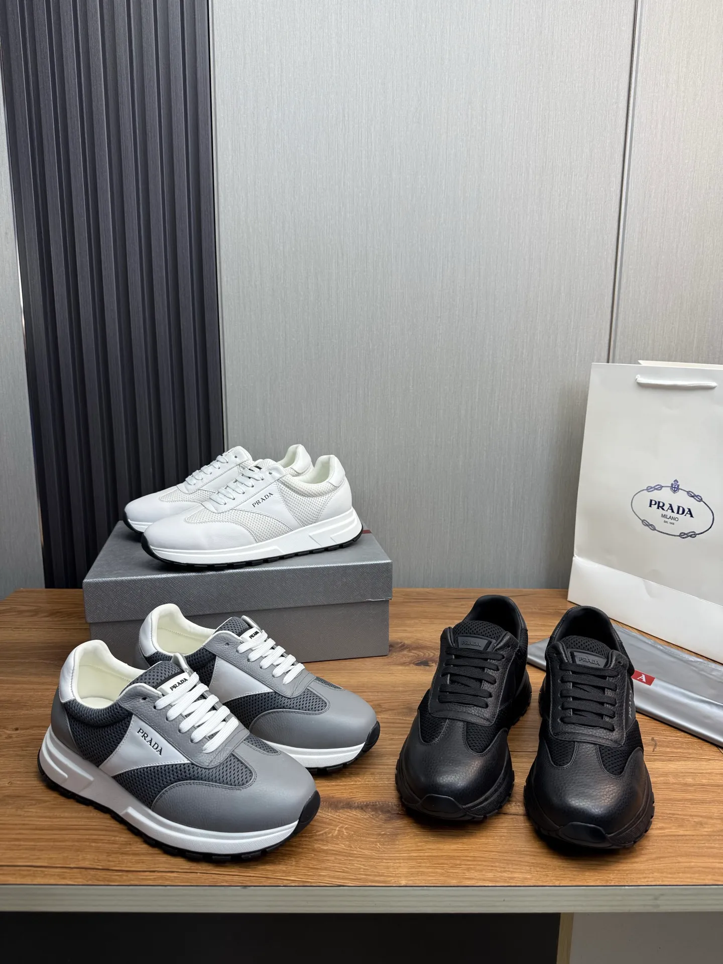Men's shoes 💰560💰 [PRADA] Hot-selling men's shoes shipped 👏Official website synchronized ⬆️ Original cowhide fabric + cowhide lining, cowhide feet 🐮 1:1 shipment ✔️Original original bottom, 38-45 (45. Customized, non-refundable)